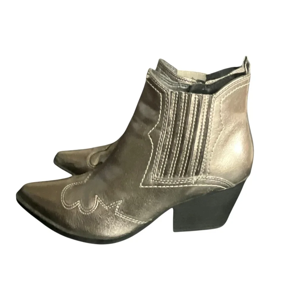 Indigo Rd Boots Women Size 8 Silver Metallic Western Ankle Booties Pointed Toe